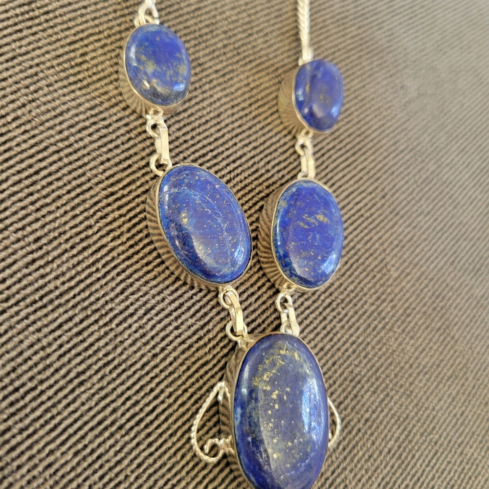 Elegant Unique Blue Lapis Lazuli Stone and Silver Necklace - Picture 6 of 9